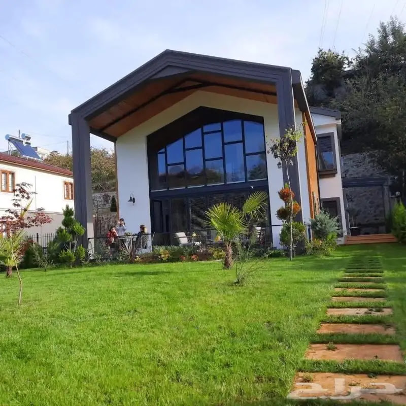 تركيب عشب طبيعي في الشارقه